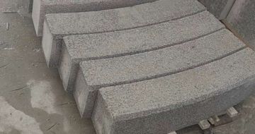 内江芝麻白弧形路牙石