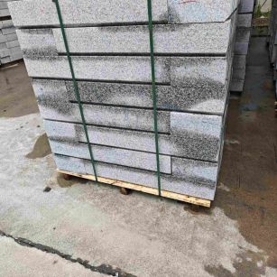 内江芙蓉白路牙石，马路牙子