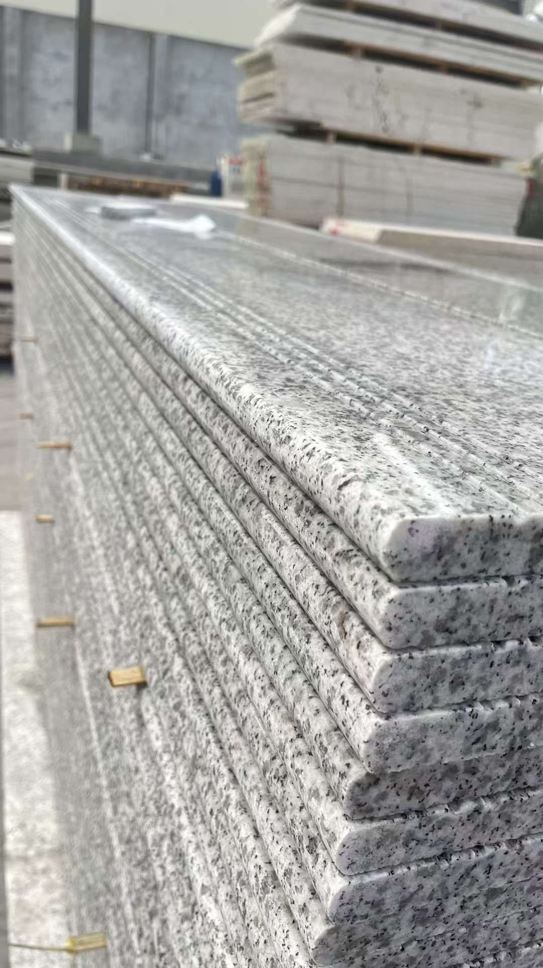 内江芝麻白楼梯踏步 花岗岩楼梯板材